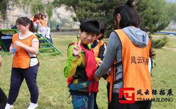 幼兒園教師團隊凝聚力拓展訓練