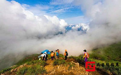 登山團建活動新聞稿