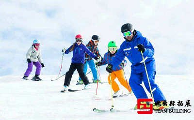 北京懷北滑雪場滑雪團建拓展活動