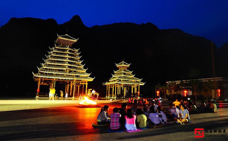 云澤山莊主題廣場(chǎng)夜景