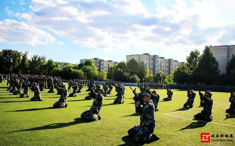 軍訓為始，砥礪前行